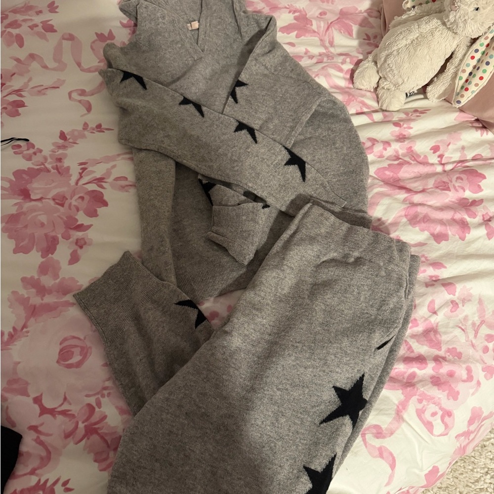 Cozy Gray Cashmere Set